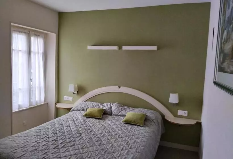 ホテル Hôtel Restaurant Notre Dame