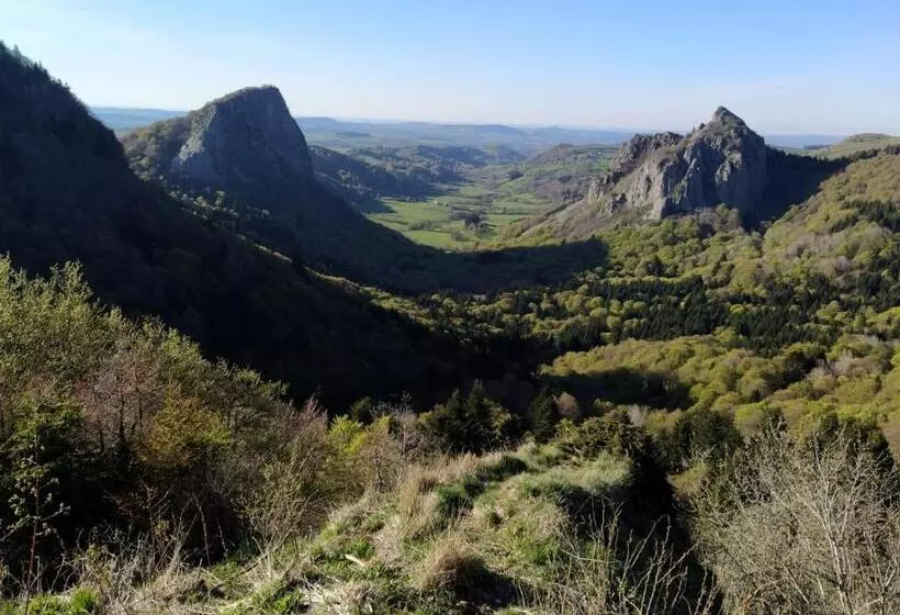 ホテル Hôtel Restaurant Notre Dame