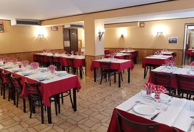ホテル Hôtel Restaurant De La Jonte