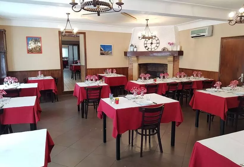 ホテル Hôtel Restaurant De La Jonte