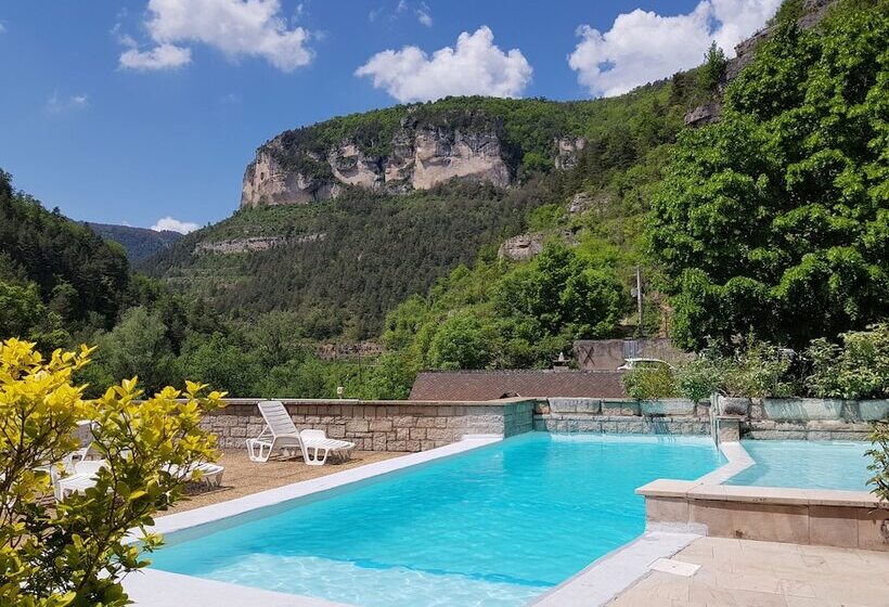 호텔 Hôtel Restaurant De La Jonte