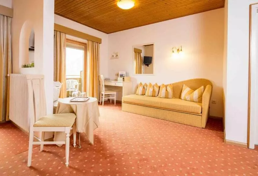 Hotelli Pension An Der Linde