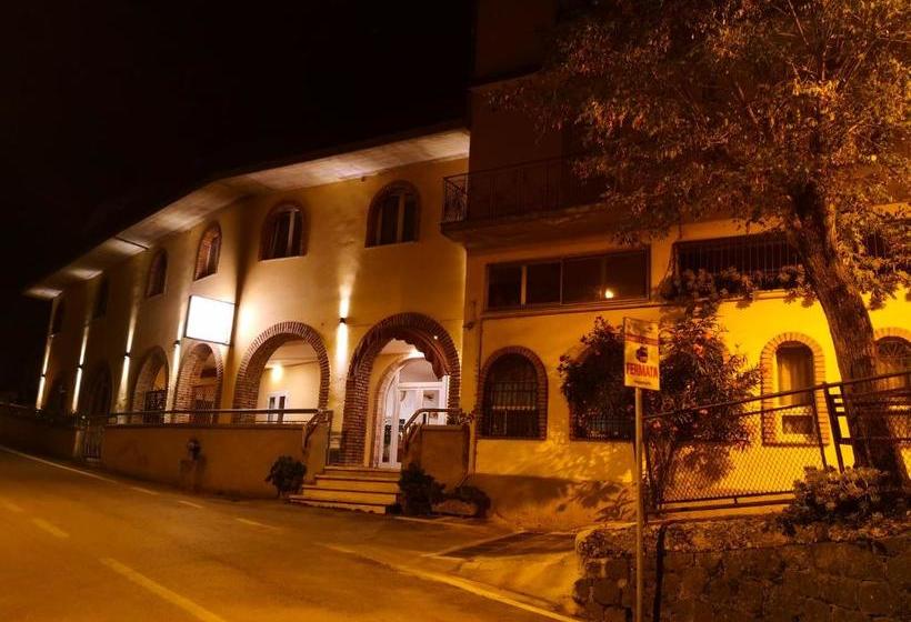 فندق Ristorante Farese