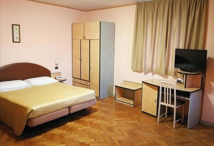 فندق Ristorante Farese