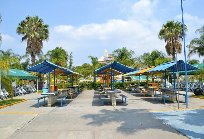 ホテル Splash Inn