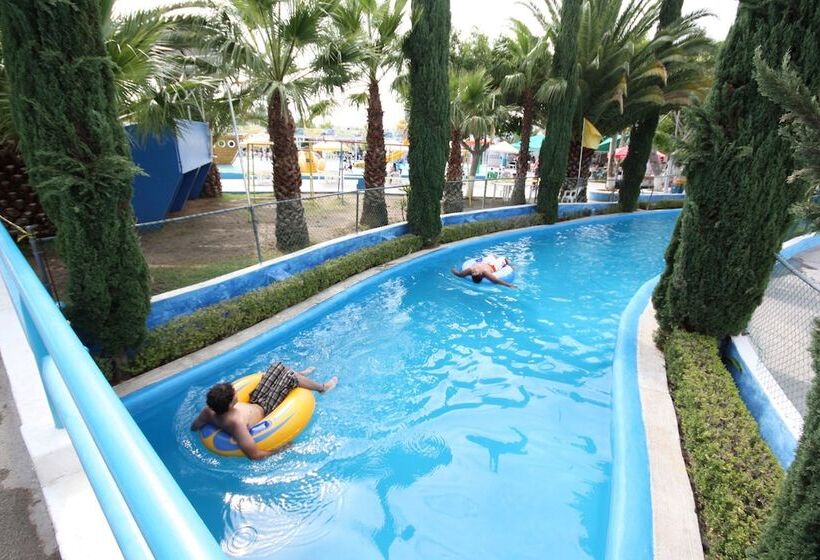 ホテル Splash Inn