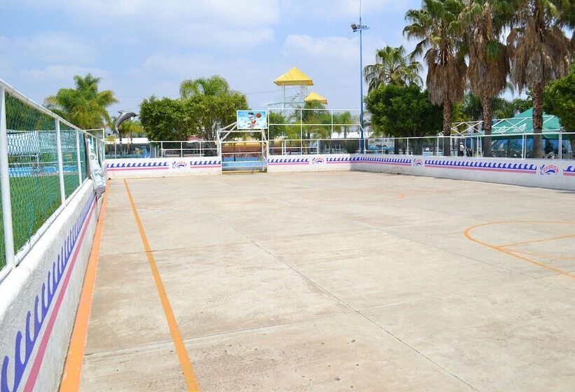 ホテル Splash Inn