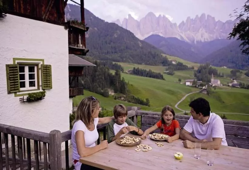 Hotelli Tyrol