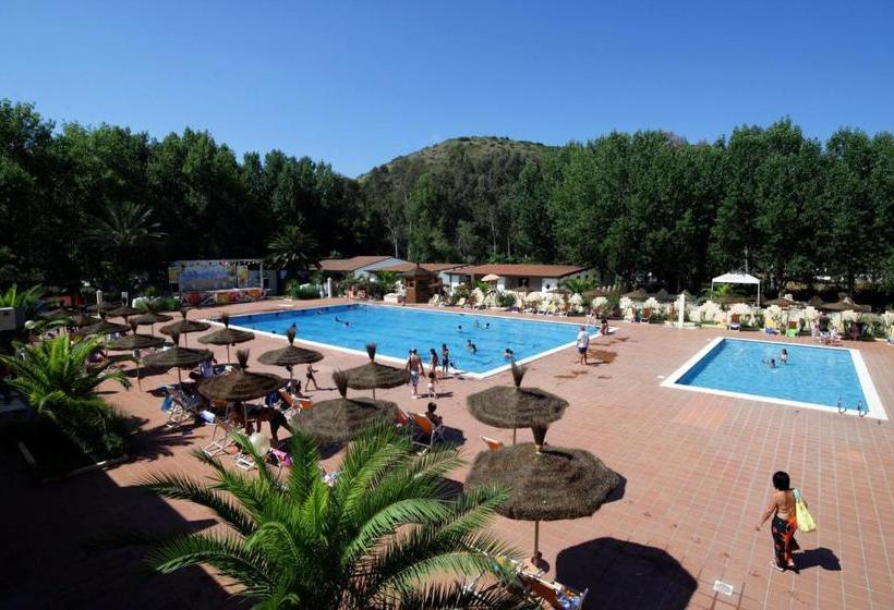 Курорт Villaggio Marbella Club