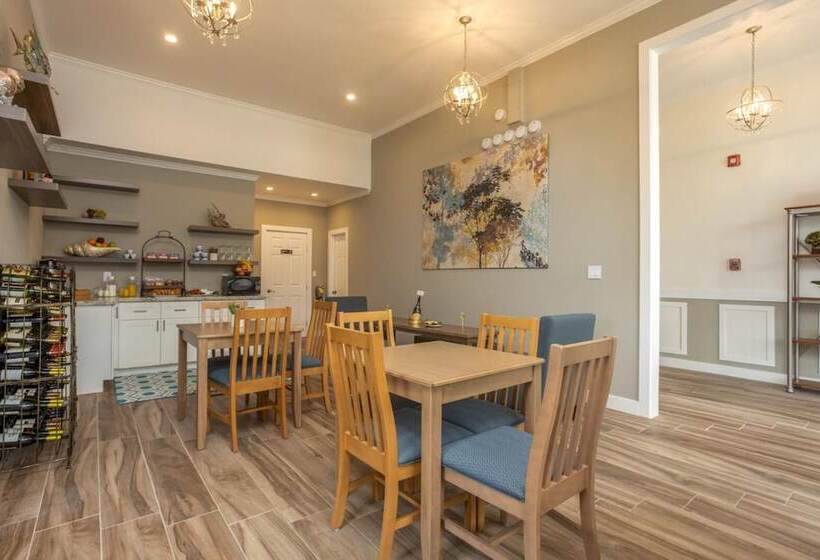 Bed and Breakfast Ocean View Inn