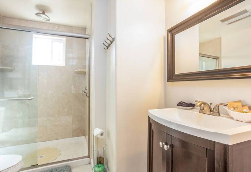 Bed and Breakfast Ocean View Inn