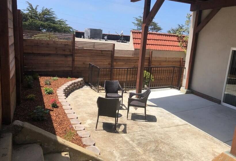 Bed and Breakfast Ocean View Inn