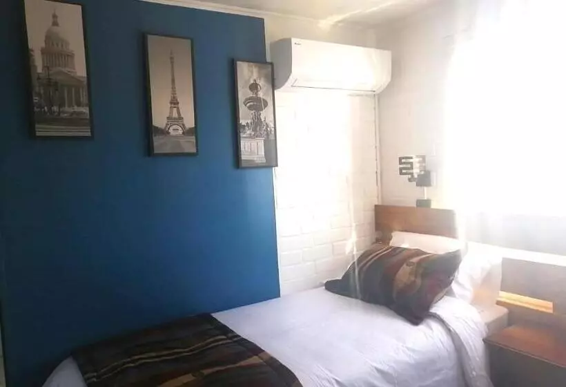 Casa Roble Añejo Bed & Breakfast