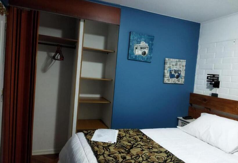 Casa Roble Añejo Bed & Breakfast