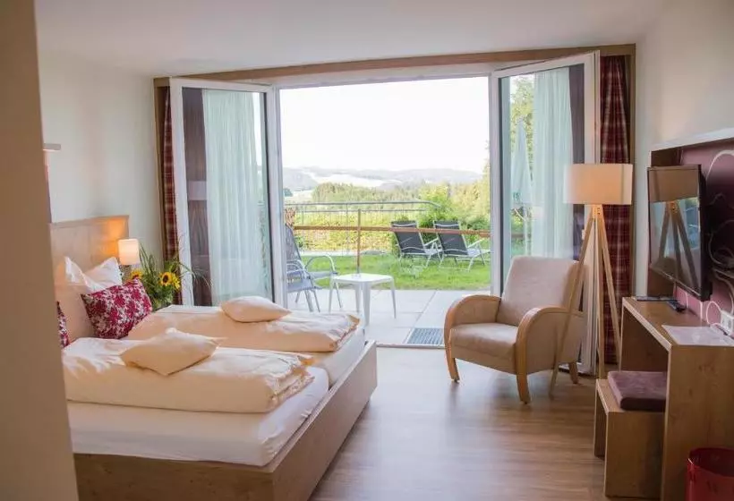 Hotelli Gasthaus Sonne Neuhäusle