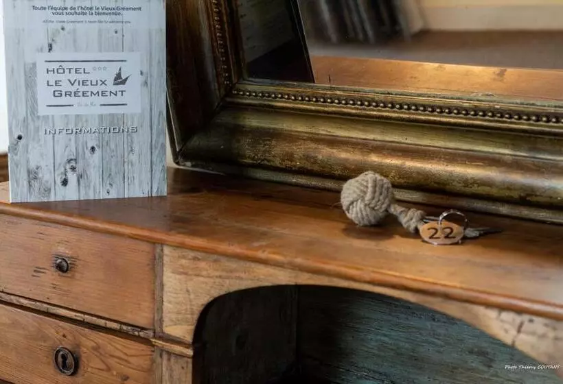 Hotelli Hôtel Le Vieux Gréement