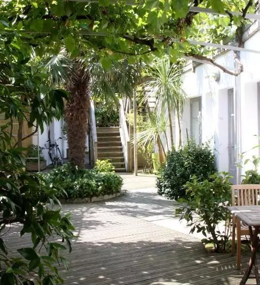 Hotelli Hôtel Le Vieux Gréement