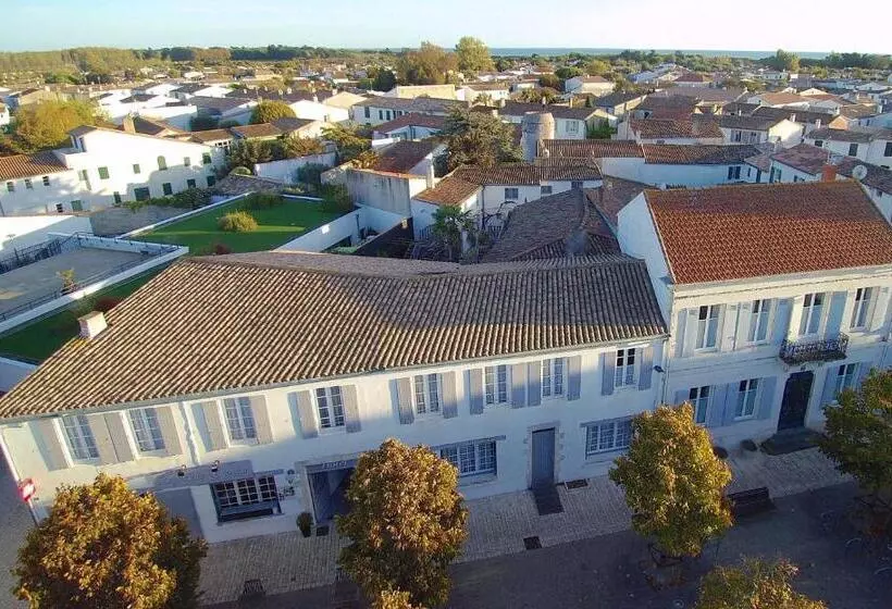 Hotelli Hôtel Le Vieux Gréement