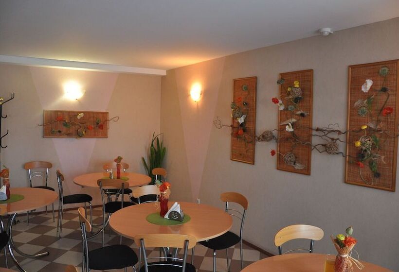 בית מלון כפרי Oasis