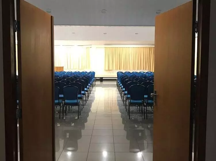 ホテル Serema Palace