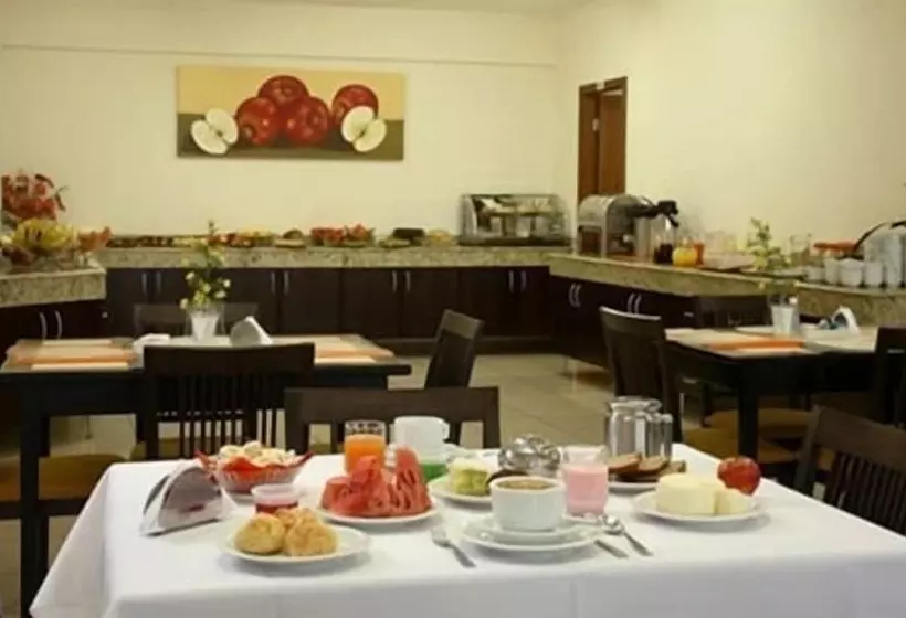 ホテル Serema Palace