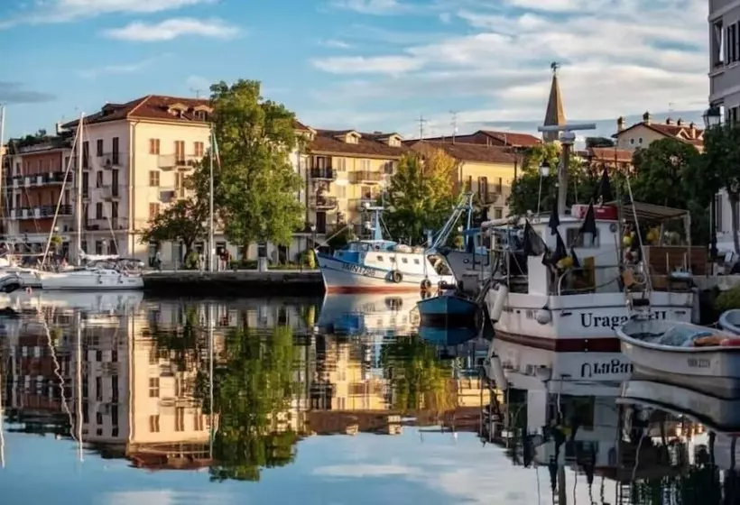 Hotelli Villa Mirella