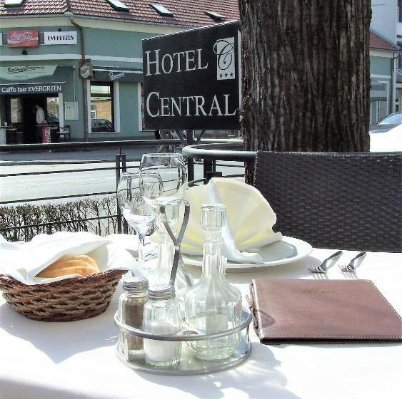 호텔 Central Slavonski Brod