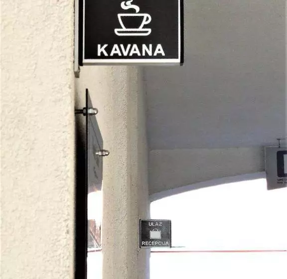 Hotelli Central Slavonski Brod