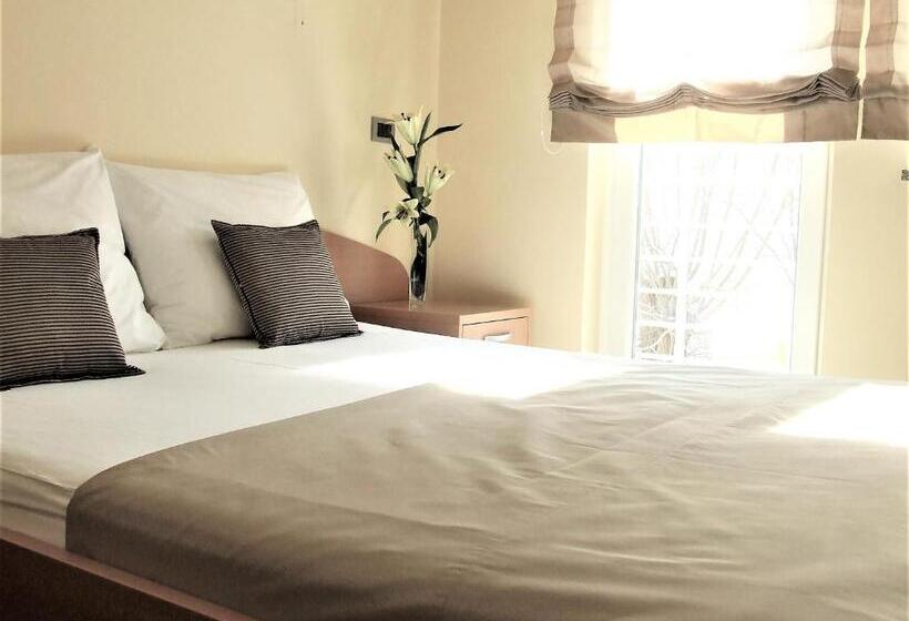 호텔 Central Slavonski Brod