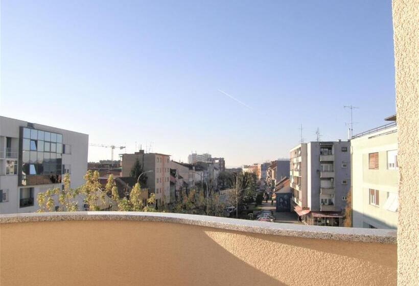 호텔 Central Slavonski Brod