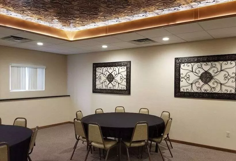 ホテル Econo Lodge   Valley City