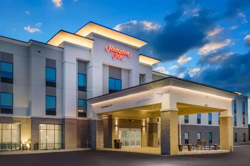 ホテル Hampton Inn Newport