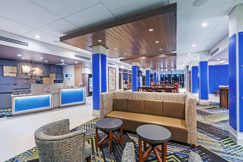 בית מלון כפרי Holiday Inn Express And Suites Chanute, An Ihg