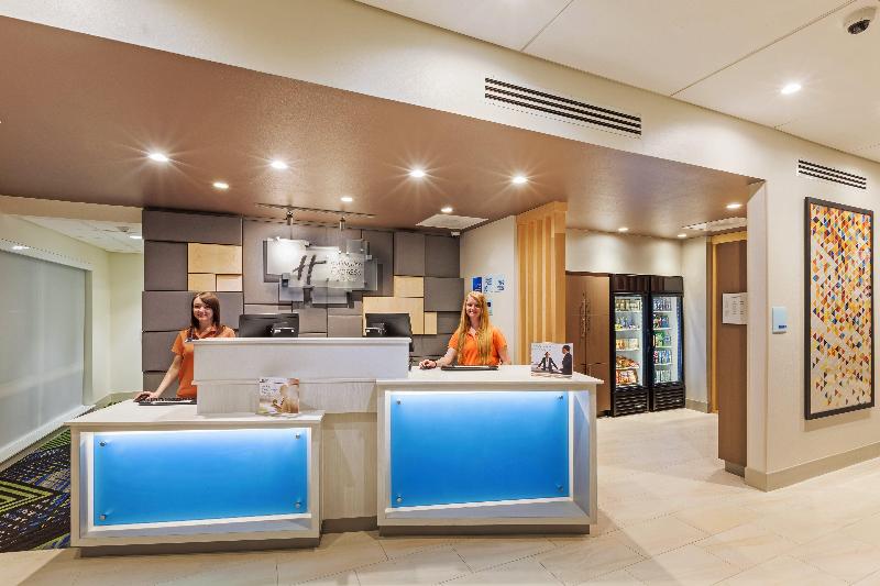 בית מלון כפרי Holiday Inn Express And Suites Chanute, An Ihg
