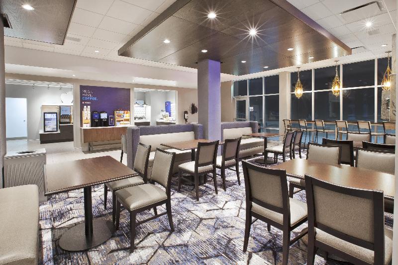 בית מלון כפרי Holiday Inn Express & Suites Okemos   University Area, An Ihg