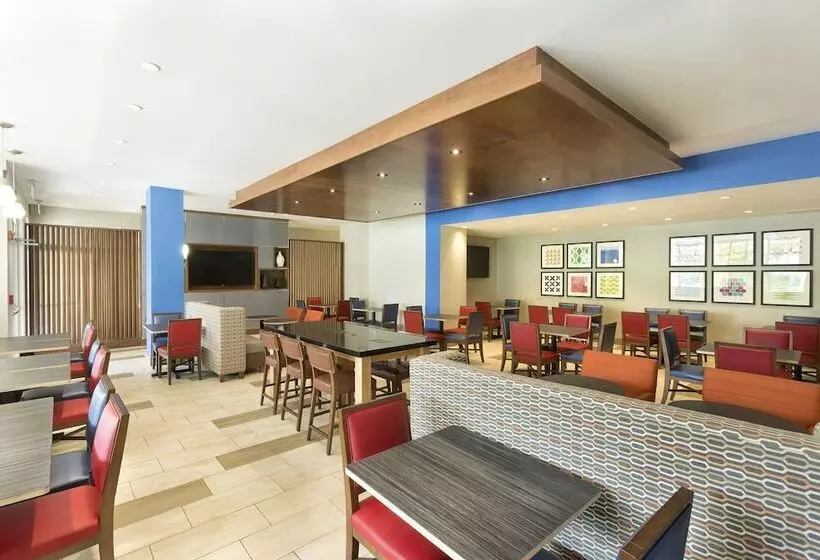 ホテル Holiday Inn Express & Suites S Lake Buena Vista, An Ihg