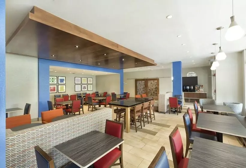 ホテル Holiday Inn Express & Suites S Lake Buena Vista, An Ihg