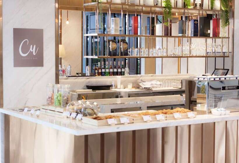 هتل Holiday Inn & Suites Rayong City Centre, An Ihg