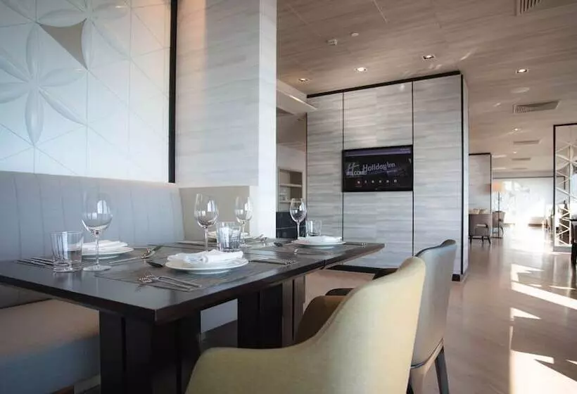 هتل Holiday Inn & Suites Rayong City Centre, An Ihg