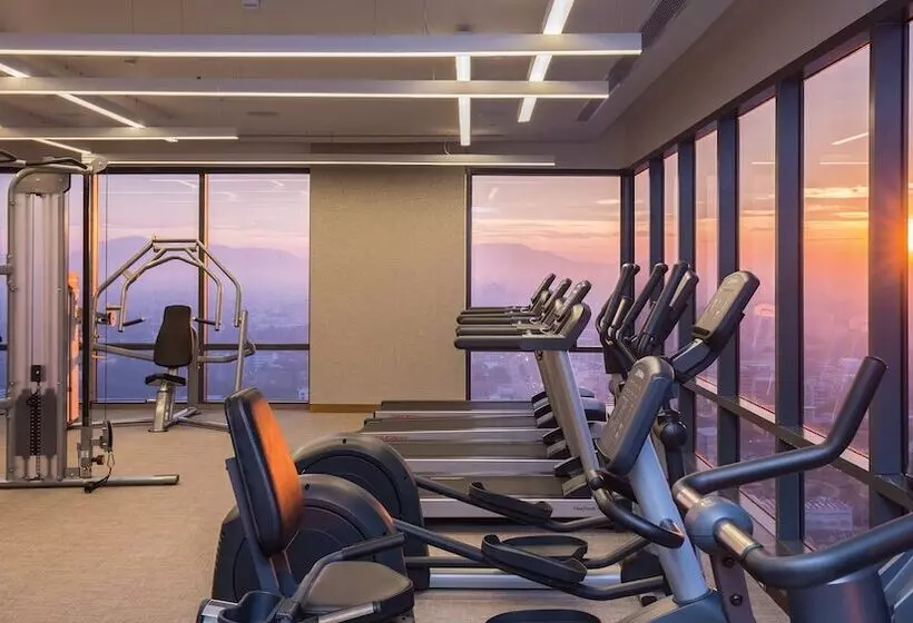 هتل Holiday Inn & Suites Rayong City Centre, An Ihg