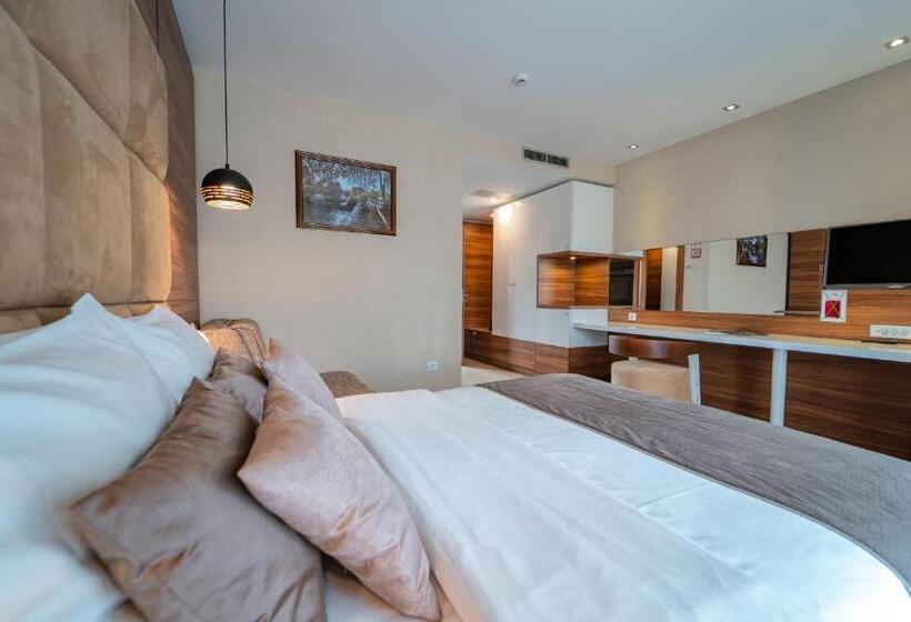 Отель Mirjana & Rastoke