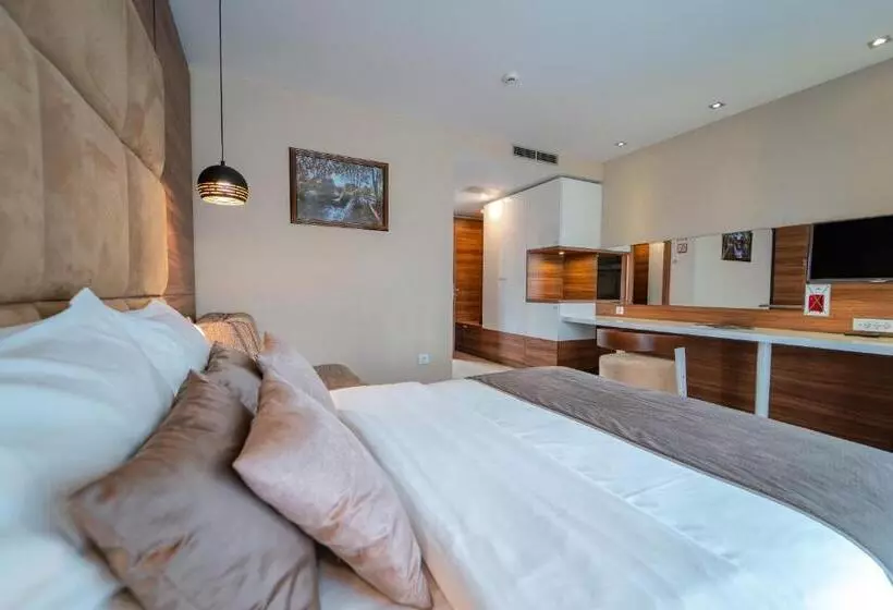 Hotelli Mirjana & Rastoke