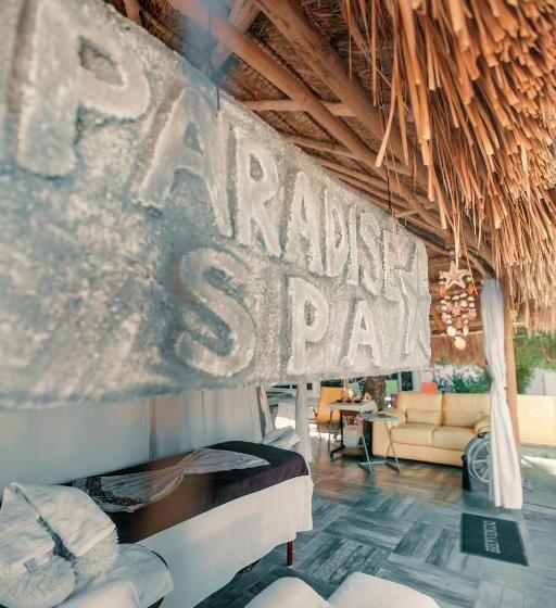 Отель Paradise Suites