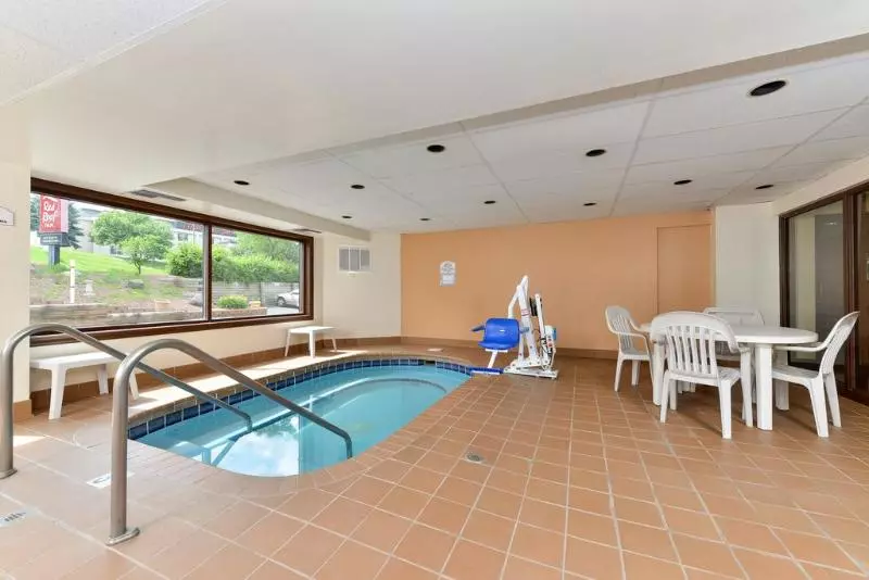 ホテル Rodeway Inn Madison