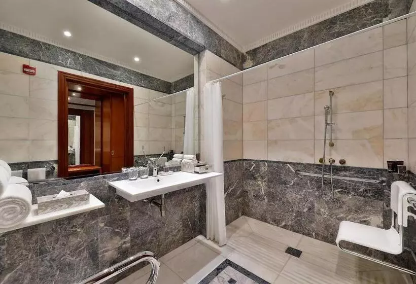 ホテル The Ritz Carlton Jeddah