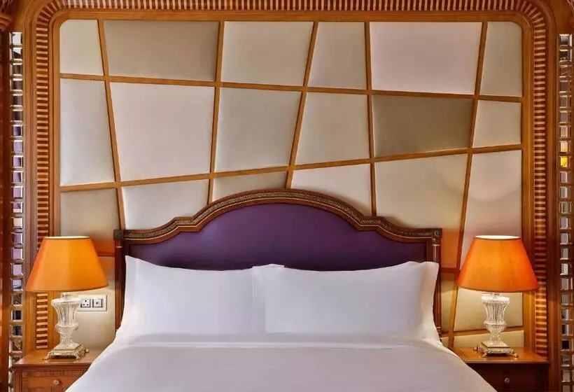 ホテル The Ritz Carlton Jeddah