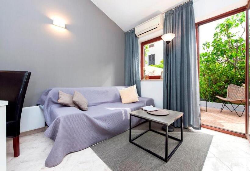 Villa B&b Marina & Parking Free