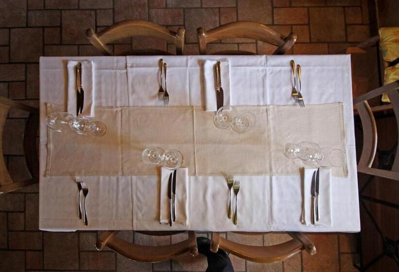 تختخواب و صبحانه Rooms Alla Beccaccia