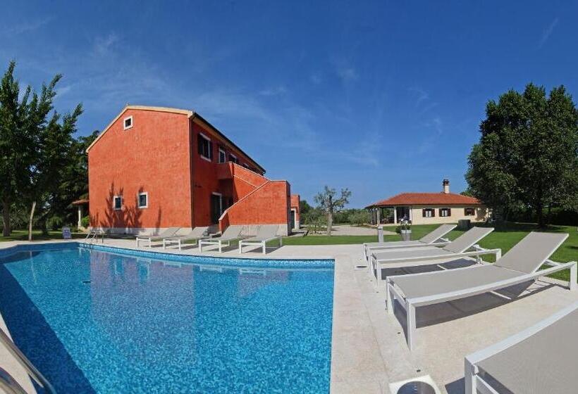 تختخواب و صبحانه Rooms Alla Beccaccia