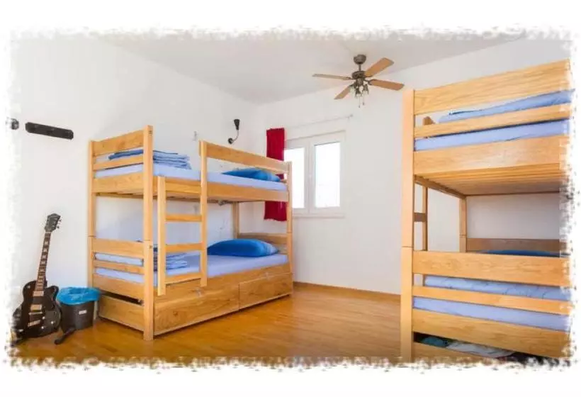 Hostel Oktarin